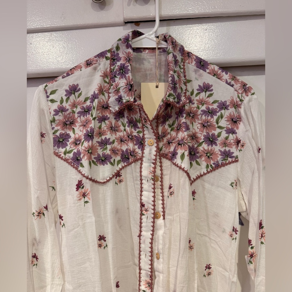 Chasing Unicorns Long sleeve Western Button Up Shirt Medium NWT - Picture 5 of 10